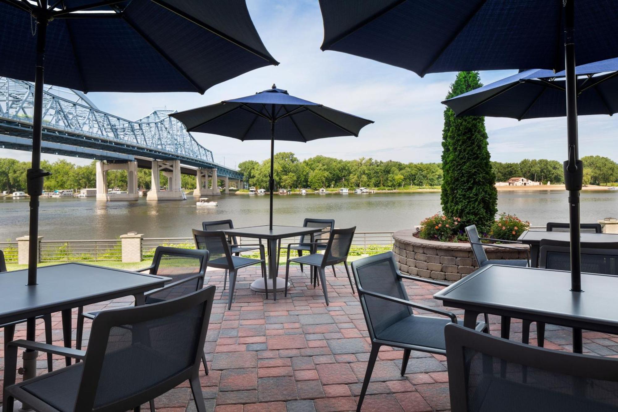 Courtyard La Crosse Downtown/Mississippi Riverfront Hotel Ngoại thất bức ảnh