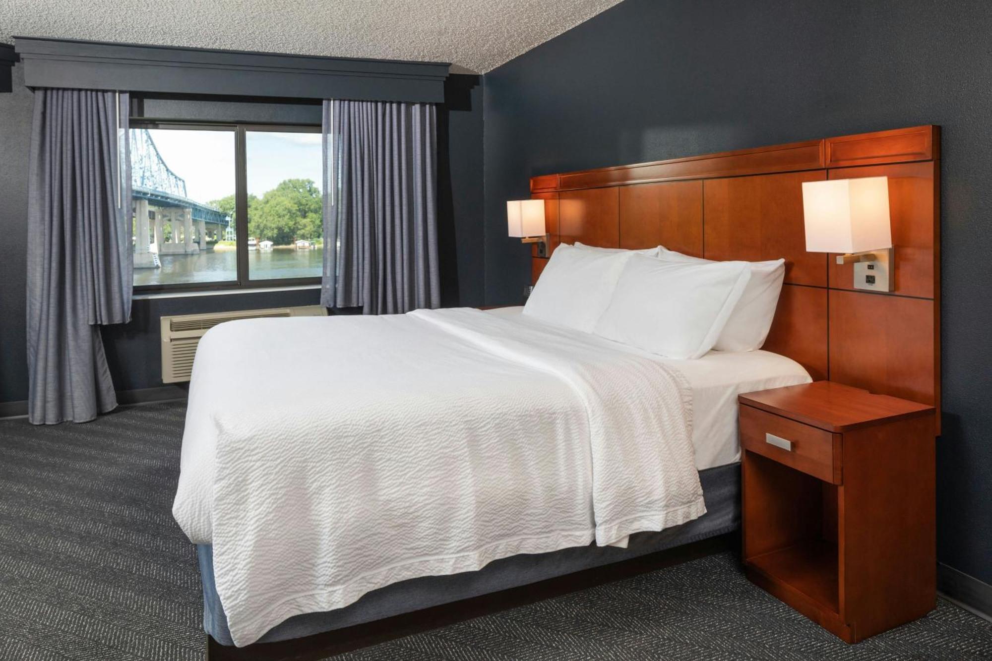 Courtyard La Crosse Downtown/Mississippi Riverfront Ngoại thất bức ảnh