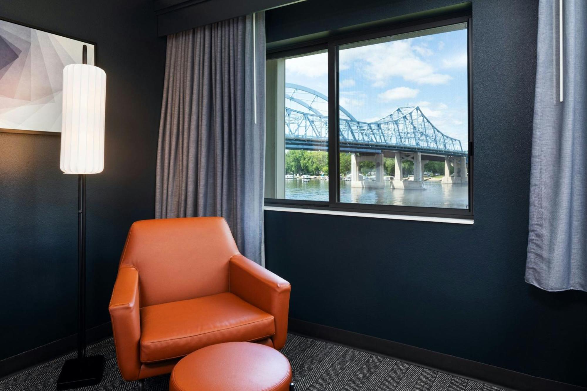Courtyard La Crosse Downtown/Mississippi Riverfront Ngoại thất bức ảnh
